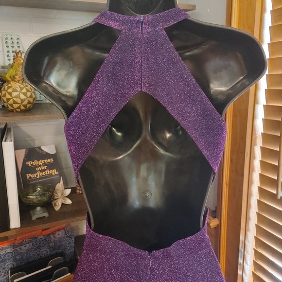 La Femme Mikato Formal Gown - Picture 9 of 12